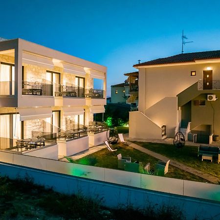 Antony'S Luxury Apartments Нікіті Екстер'єр фото
